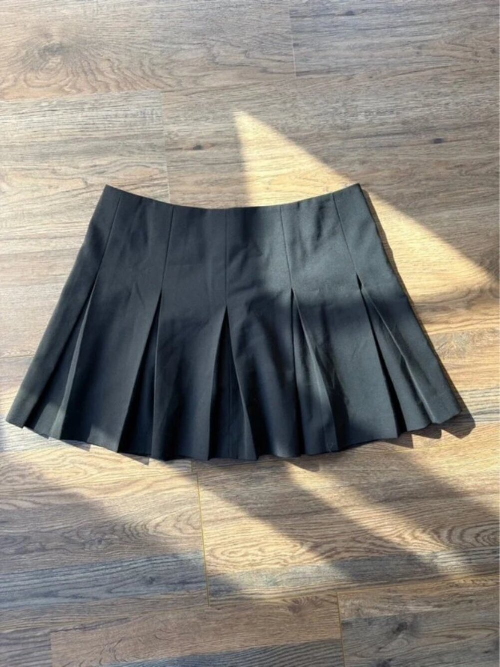 Express Design Studio black pleated skirt